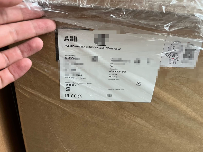 ABB ACS880-01-246A-3 frequency converter 1 ACS880 01 246A 3 1767663828405