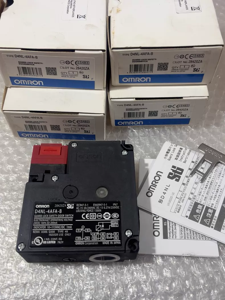 Omron D4NL-4AFA-B Safety Door Switch 1 D4NL 4AFA B 1775013945559
