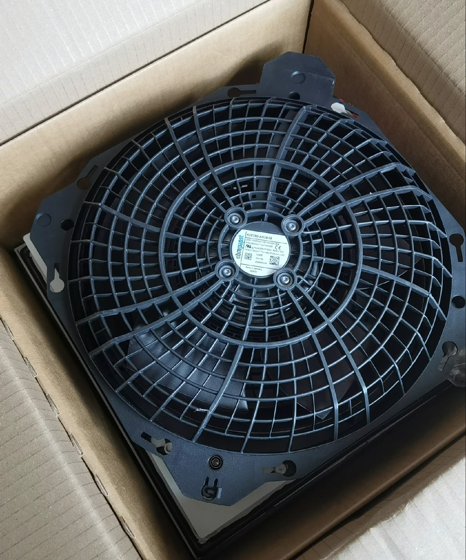 K2E250-AH34-06 Ebmpapst Fan 230VAC Filter Fan 95/135W Rittal Cabinet Fan 1 K2E250 AH34 06 1768181193014