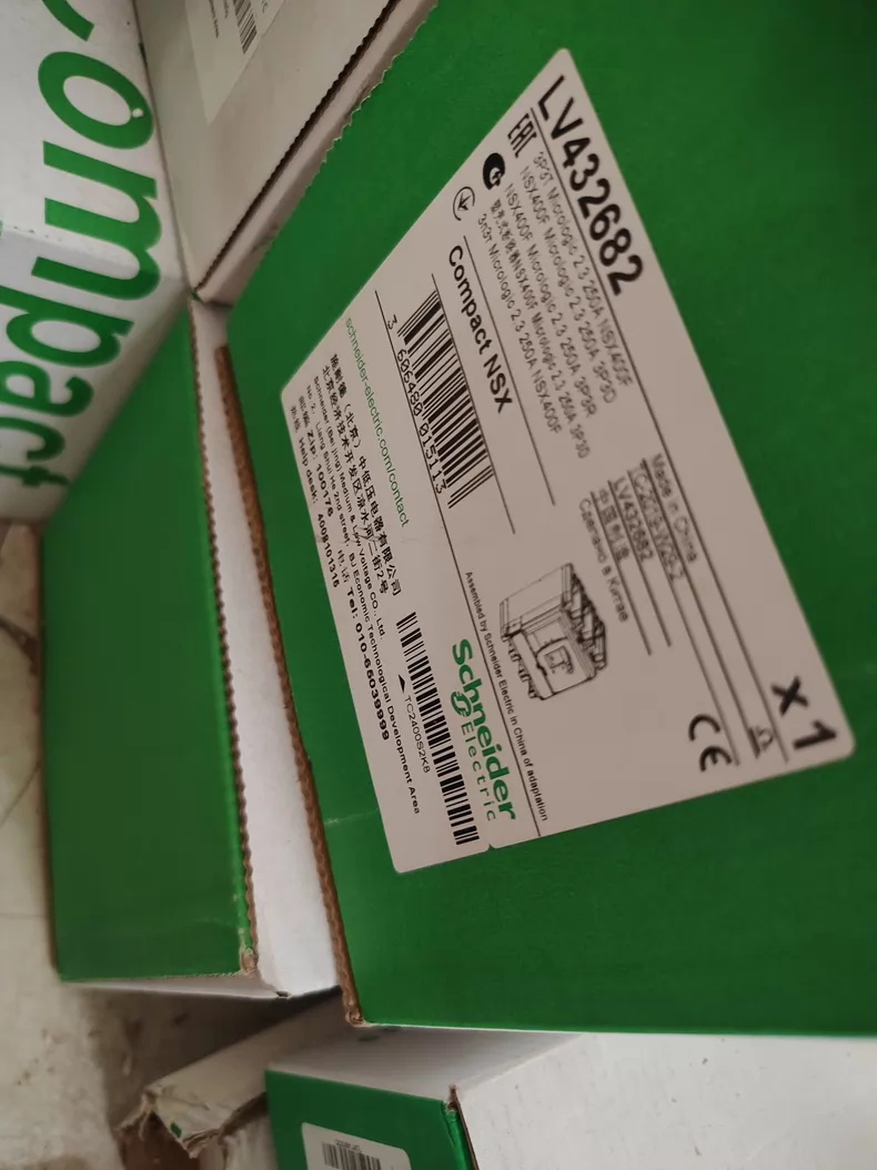 Schneider LV432682 air switch 1 LV432682 1774943726905