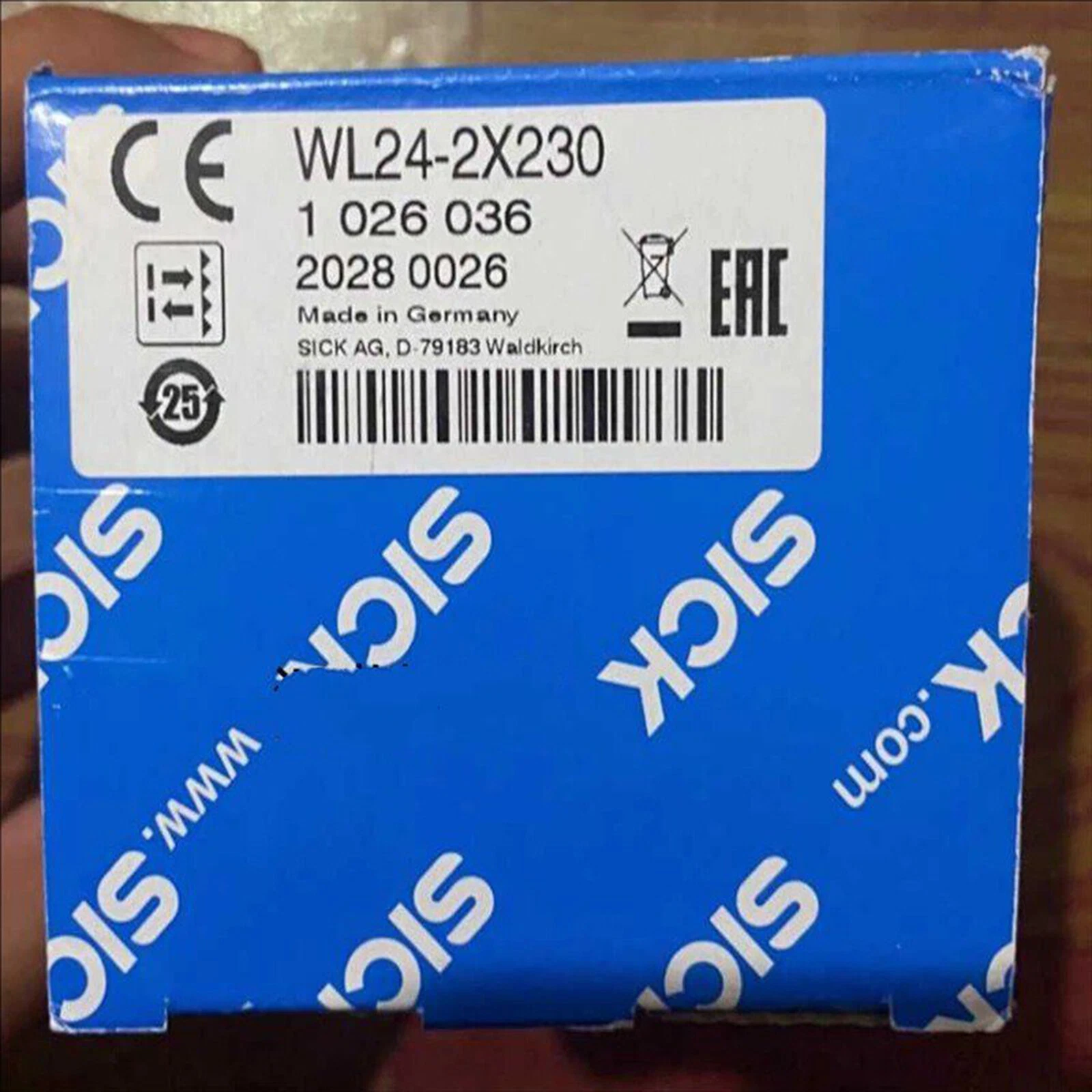 SICK WL24-2X230 photoelectric sensor 1 WL24 2X230 1774841193876