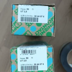 3044076