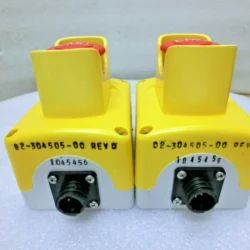 Lam RESEARCH Emergency Stop Button Box Model 02-304505-00