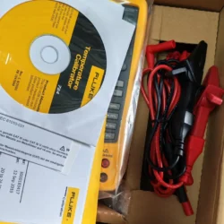 FLUKE Temperature Calibrator 724/CN: Reliable Calibration Tool