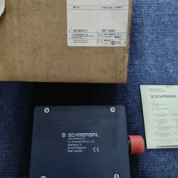SCHMERSAL Safety Door Switch AZM 415-02/11ZPKT
