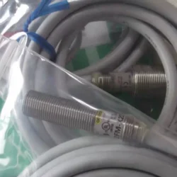 Omron E2FM-X2D1 Inductive Proximity Sensor Durable