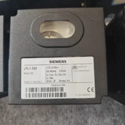 SIEMENS Burner Control Box Model LFL1.322 - Reliable Control