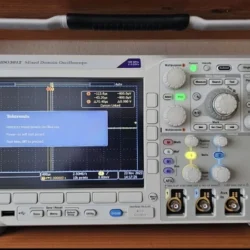 MDO3012 TECH Oscilloscope for Advanced Signal Testing