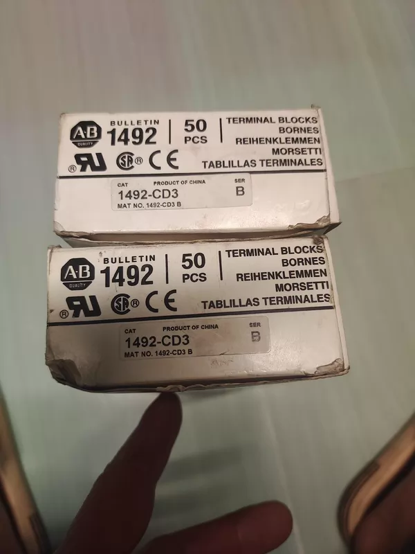 Feed-Through Terminal Block Allen-Bradley 1492-CD32