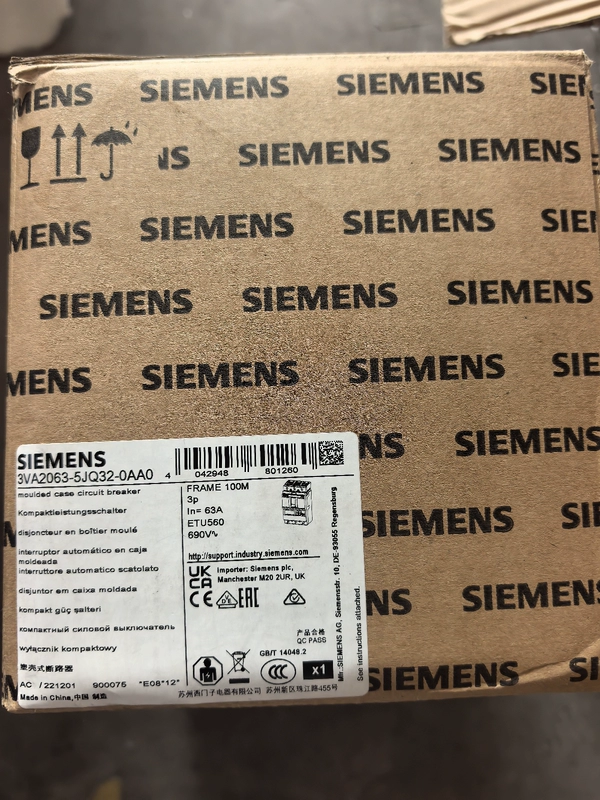 Molded Case Circuit Breaker SIEMENS 3VA2063-5JQ32-0AA0 3P