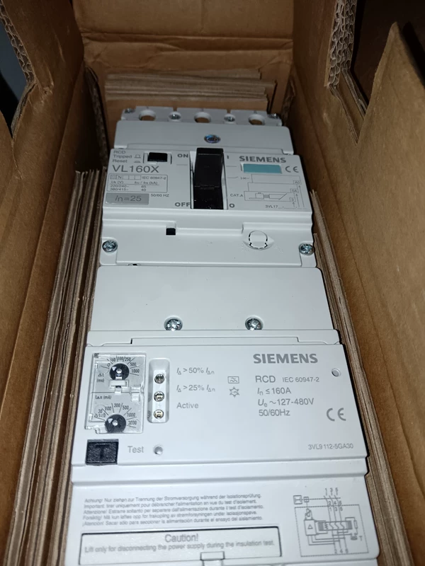 Molded Case Circuit Breaker SIEMENS 3VL1725-1DA33-0AA0-Z