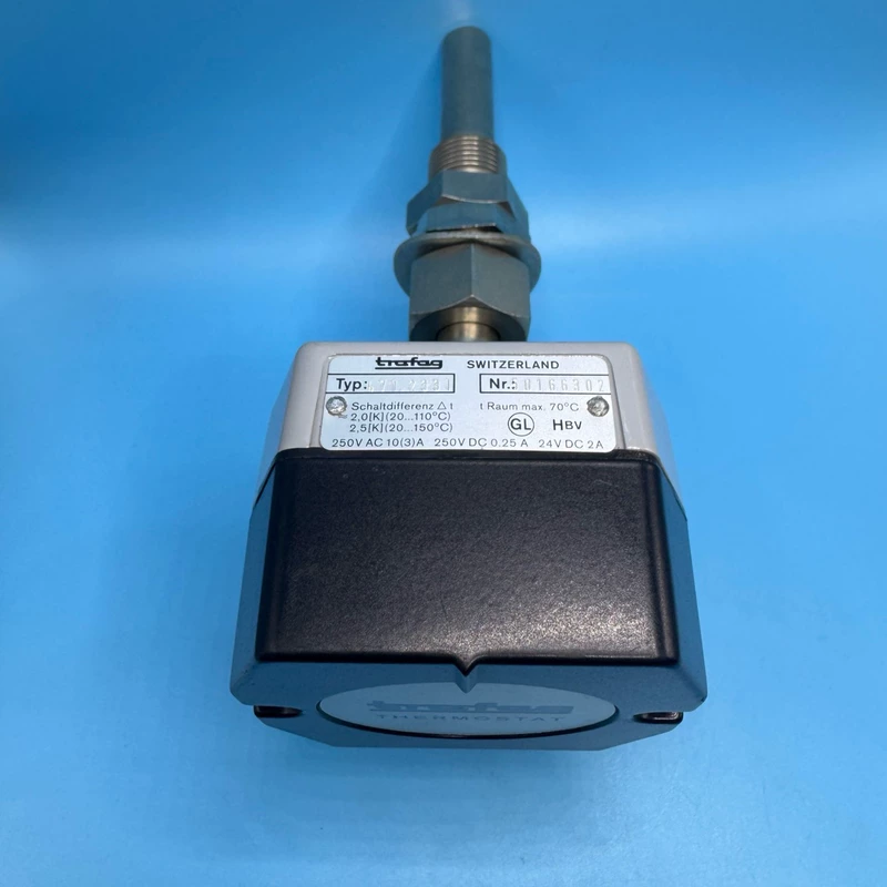 High-Accuracy Temperature Sensor TRAFAG 471.2331 Industrial