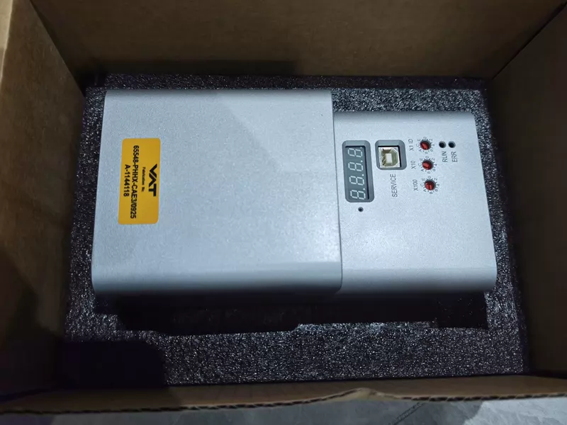 Precision Valve Controller - VAT 65548-PHHX-CAE3/0925 Unit