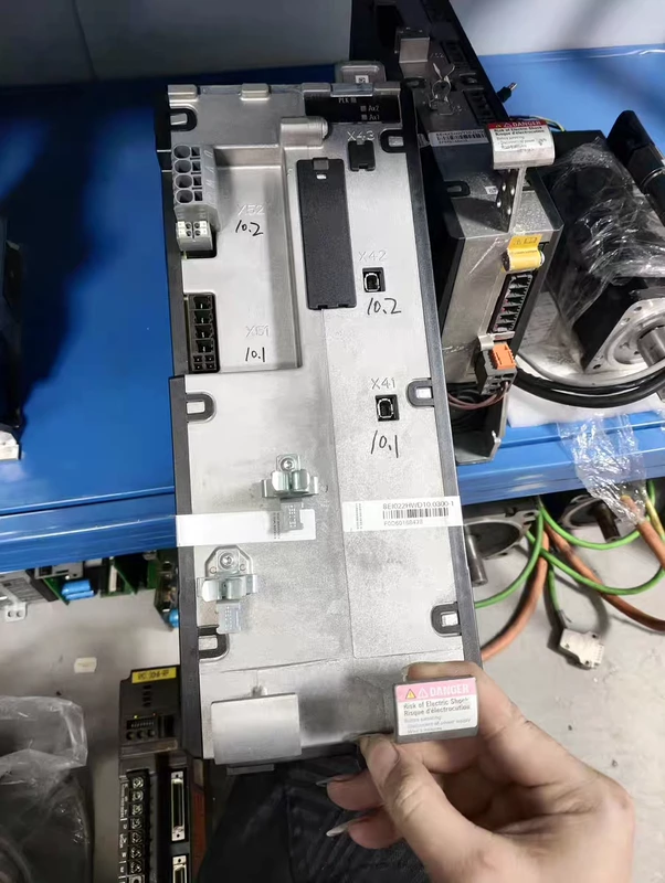 Servo Drive B&R 8EI022HWD10.0300-1 Precision Motion Control