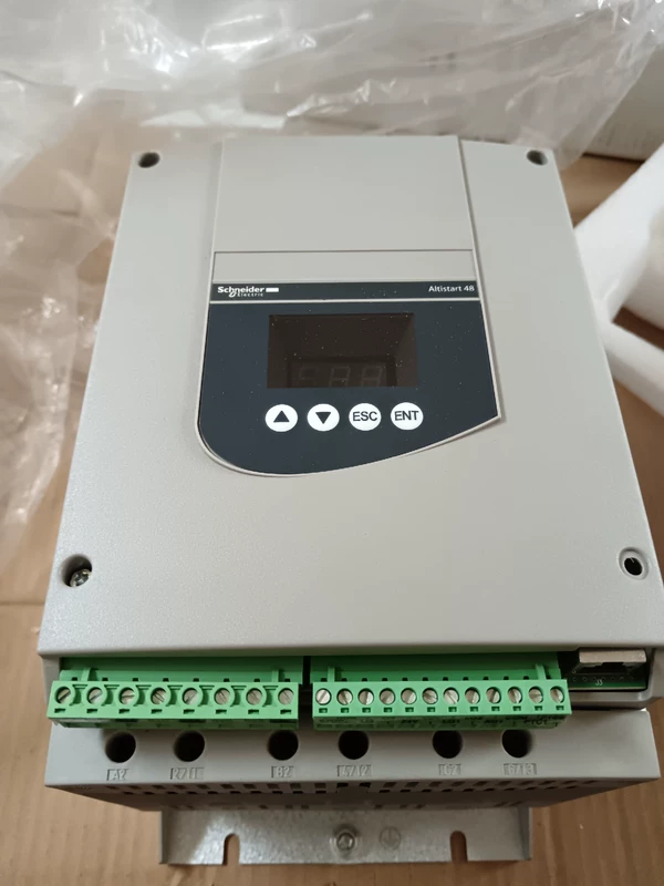 Soft Starter Schneider ATS48D47Q for Industrial Motors