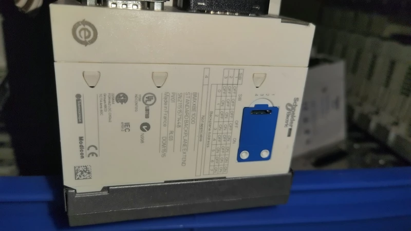 Modicon M340 Backplane Extender Schneider BMXXBE1000 Module