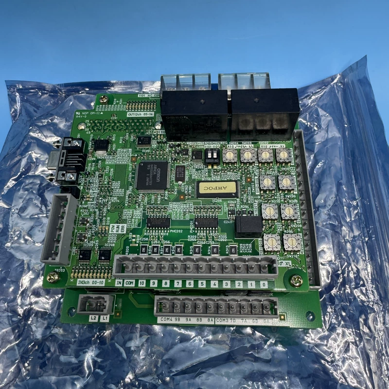 Compact PLC Module OMRON CPM2B-23CDR-A-TD with Relay Outputs