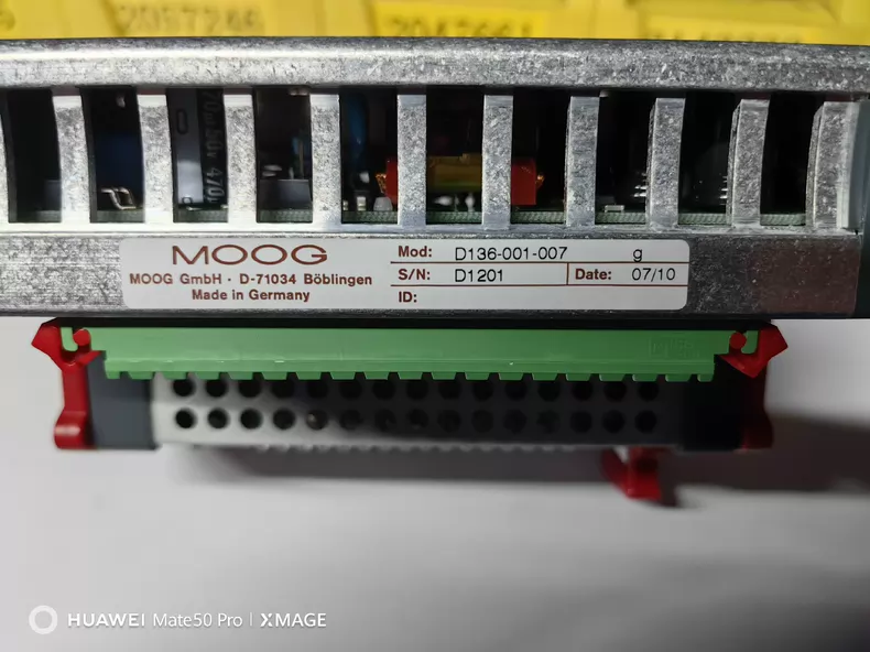 High-Performance Servo Controller MOOG D136-001-007