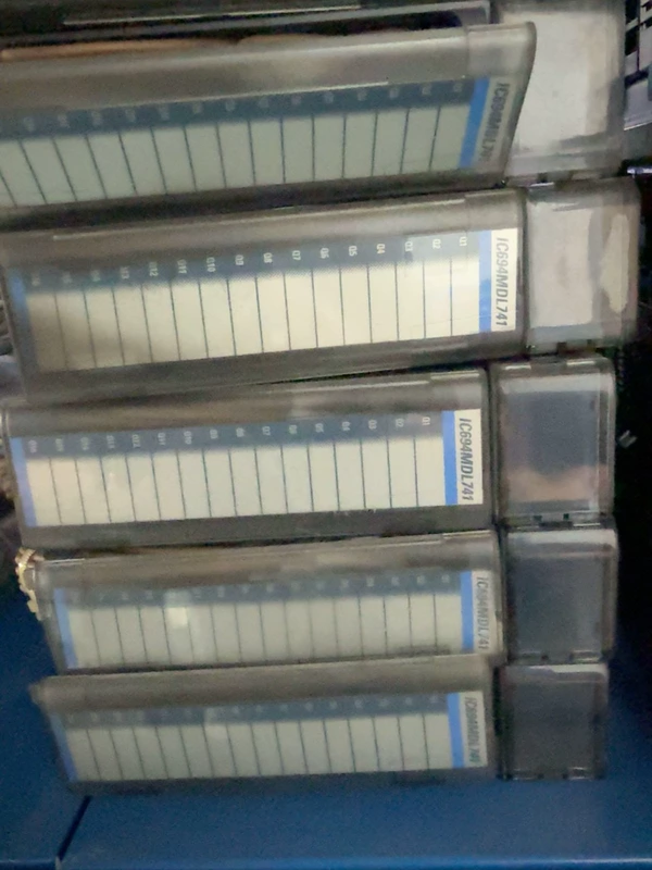 Discrete Output Module GE IC694MDL741A - 24V DC Sourcing
