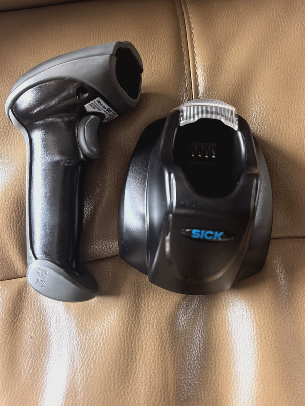 Industrial Handheld Barcode Scanner SICK IDM141-300S 6054550