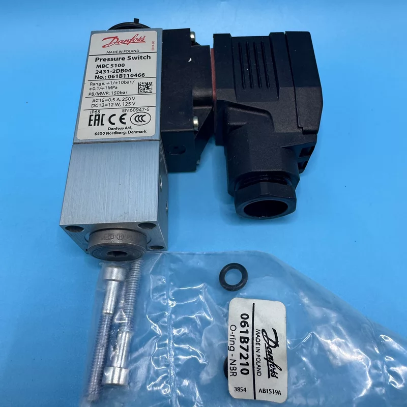 Pressure Switch Danfoss MBC5100 2431-2DB04 - Reliable Monitoring