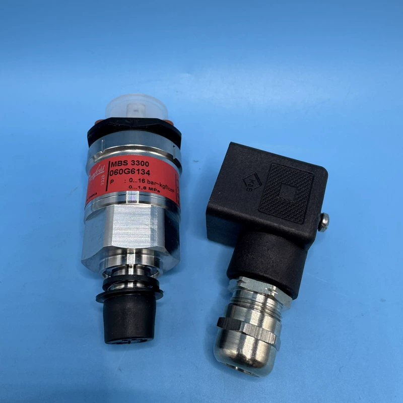 Industrial Pressure Transmitter Danfoss MBS3300 060G6134