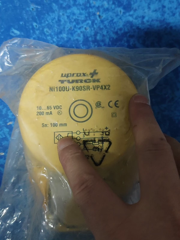 Inductive Proximity Sensor TURCK Ni100U-K90SR-VP4X2 100mm