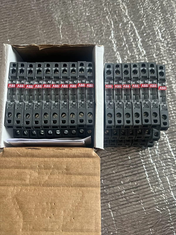Coupling Relay ABB OBIC0100-24VDC 1SVC645000M9000