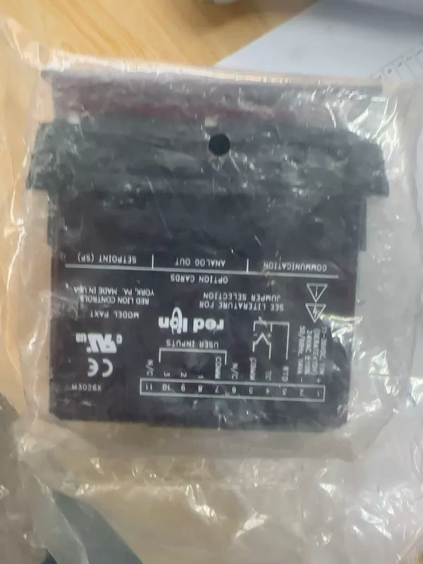 Digital Counter RED LION PAXT0010 with Dual Setpoint Outputs