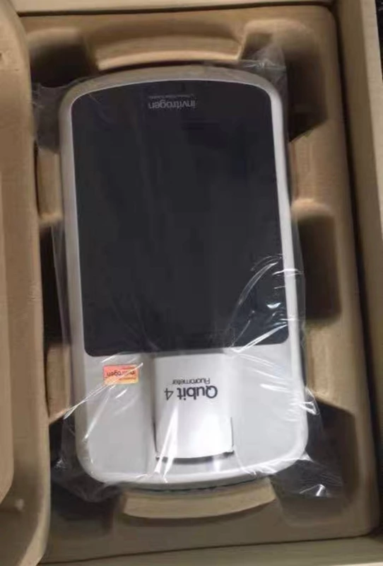 Fluorometer Thermo Fisher Qubit 4 - Accurate DNA/RNA Measurement