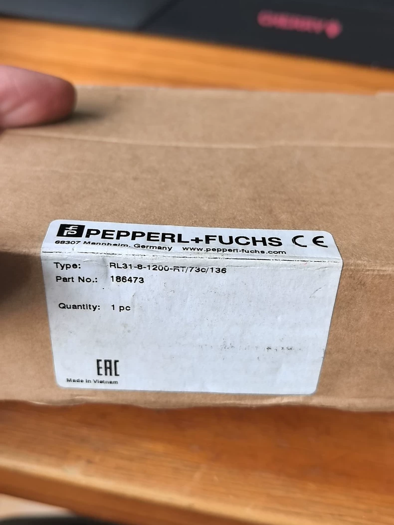 Diffuse Reflective Sensor PEPPERL+FUCHS RL31-8-1200-RT/73c/136