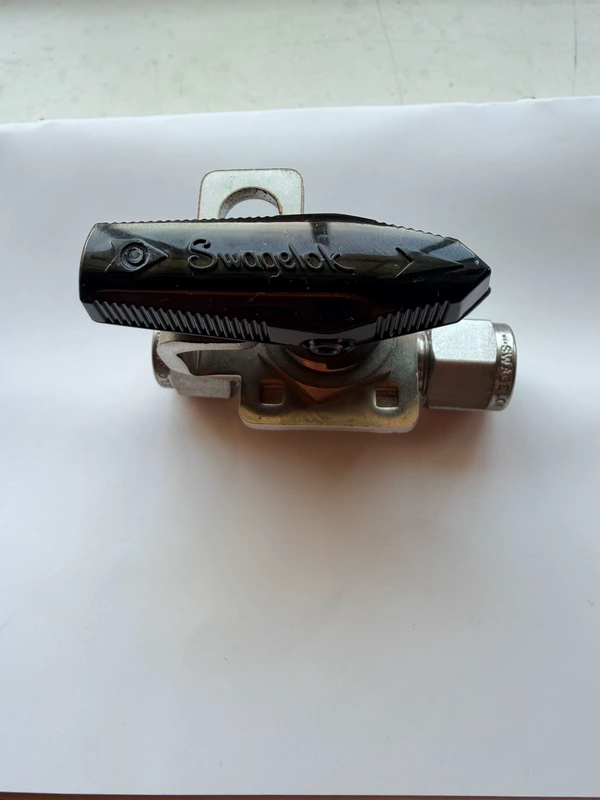 Needle Valve Swagelok SS-42GS4 Stainless Steel Industrial