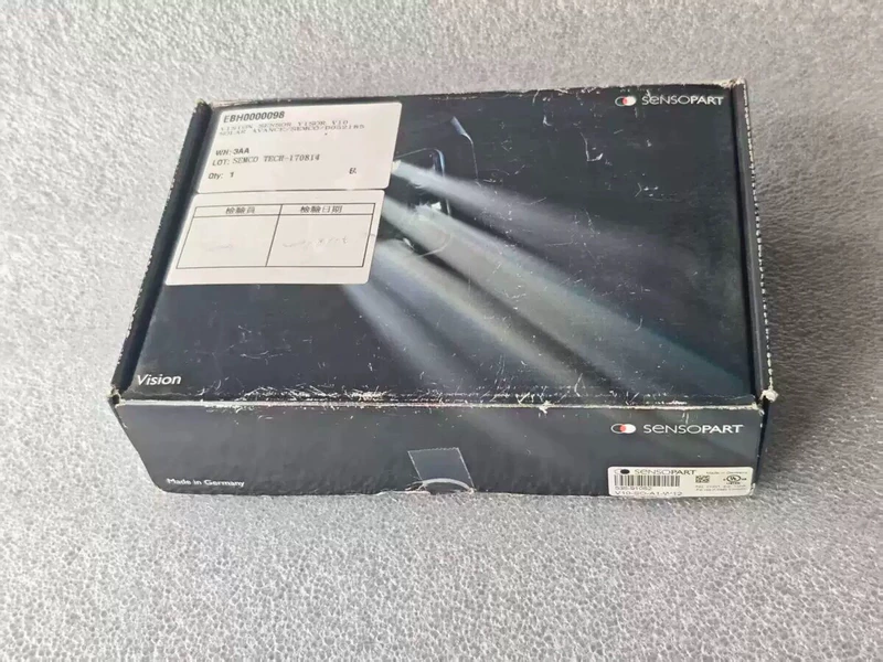 Compact Vision Sensor SENSOPART V10-SO-A1-W12 D052185