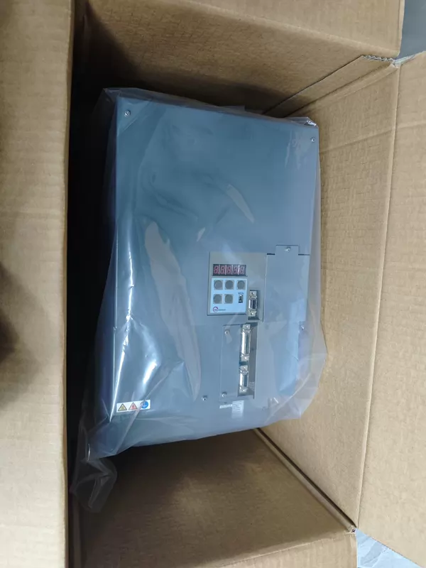 High-Performance Servo Drive TOSHIBA VLAST-160P3V-XX 24B3270112C
