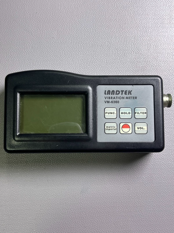 Handheld Vibration Meter LANDTEK VM-6360 for Field Testing