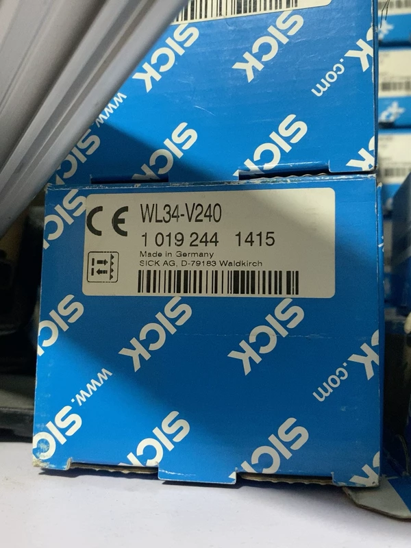 Retroreflective Sensor SICK WL34-V240 1019244 - High Precision
