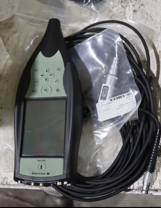 Brüel & Kjær 2250 Handheld Analyzer Precision Sound