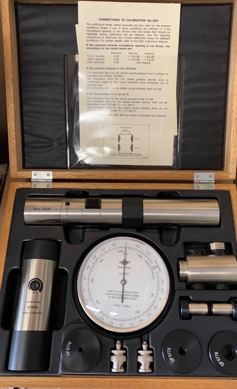 Brüel & Kjær 3541 Sound Intensity Calibrator Kit