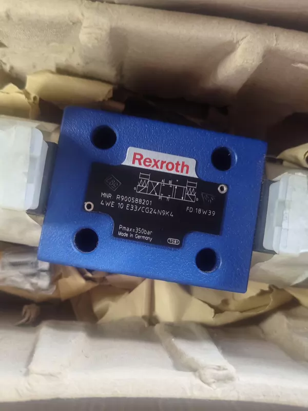 Proportional Directional Valve REXROTH 4WE 10 E33/CG24N9K4 R900588201
