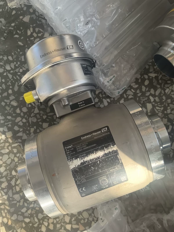 Endress+Hauser 5H1B65 Flow Meter for Precise Fluid Measurement