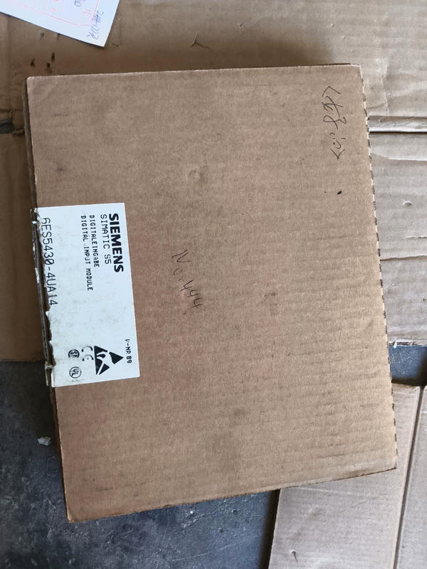SIEMENS 6ES5430-4UA14 Digital Input Module for S5