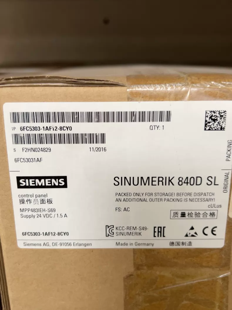 SIEMENS 6FC5303-1AF12-8CY0 Operator Panel Industrial HMI