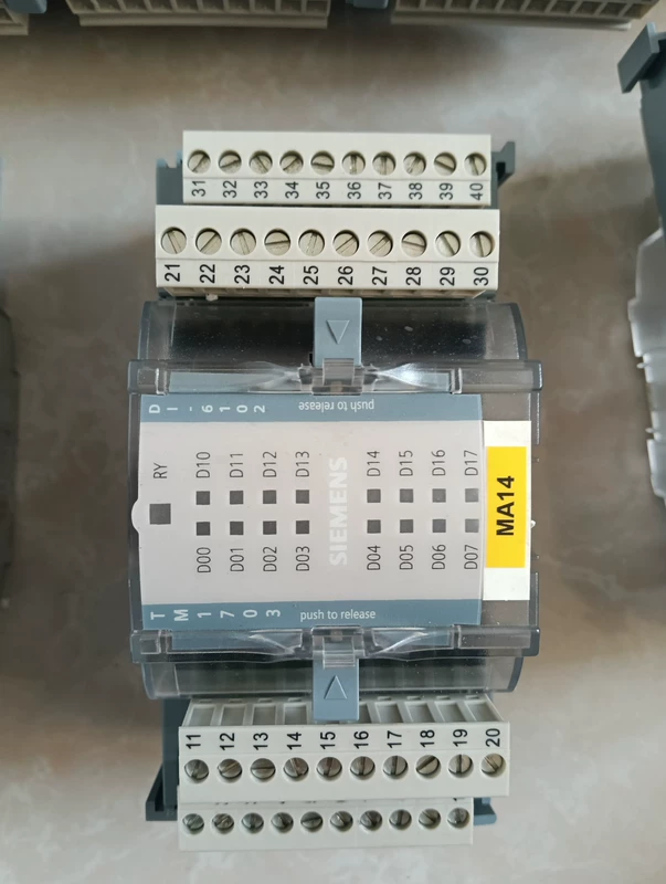 SIEMENS 6MF11130GB020AA0GG Digital Input Module