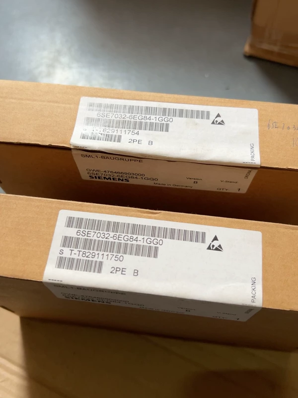 Siemens 6SE7032-6EG84-1GG0 Frequency Converter Industrial