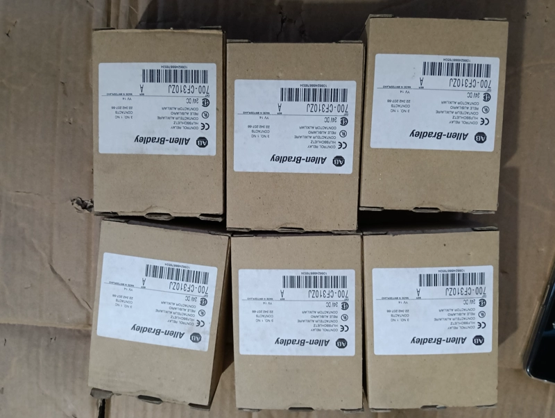 Allen-Bradley 700-CF310ZJ Contactor for Industrial Motor Control