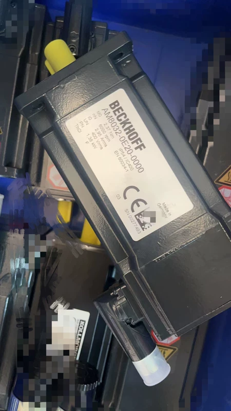 Beckhoff AM8032-1E20-0000 Servo Motor for Precision Control
