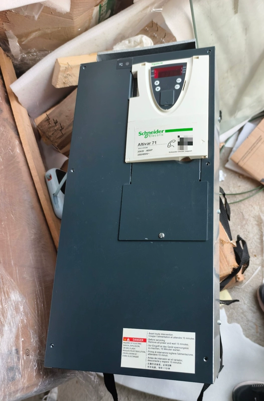 Schneider ATV71HD30N4Z Variable Frequency Drive 30kW