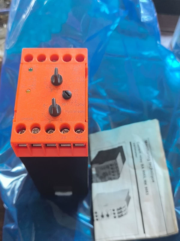 DOLD BA9054/710 Safety Relay for Machine Safety