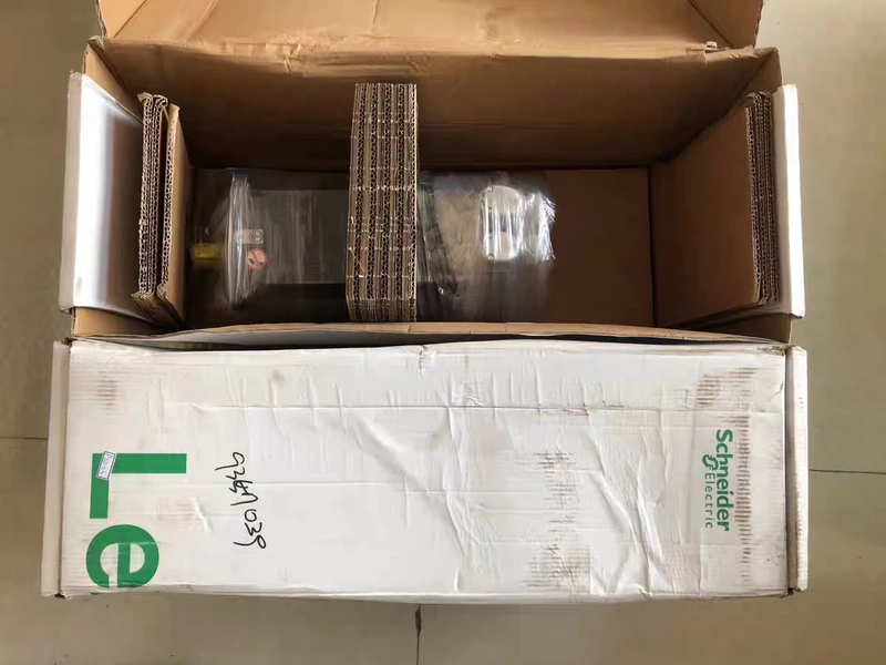 High-Performance Servo Motor Schneider BMH1403P06F2A 400V