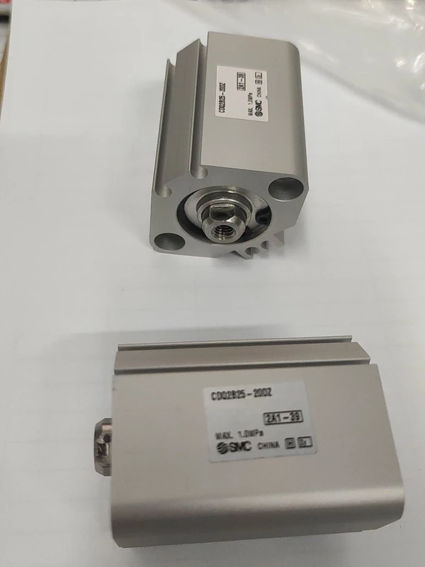 SMC CDQ2B25-20DZ Pneumatic Cylinder for Automation